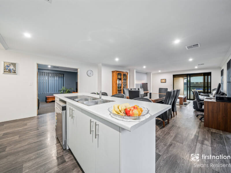 54 Cranwood Crescent, VIVEASH, WA 6056 AUS