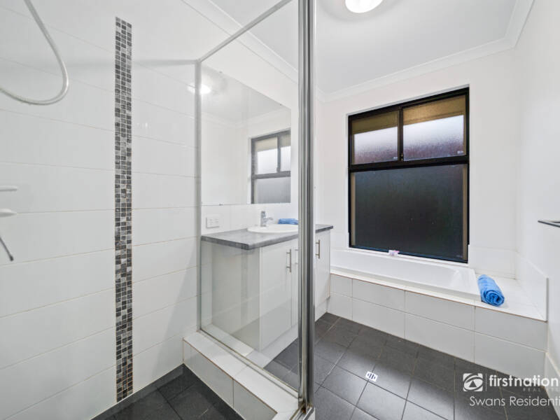 54 Cranwood Crescent, VIVEASH, WA 6056 AUS