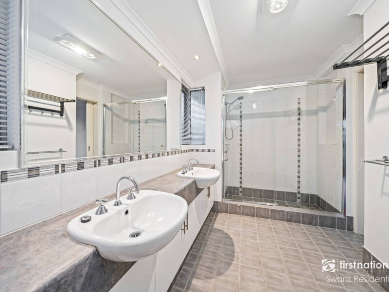 25 Kyneton Parkway, AVELEY, WA 6069 AUS