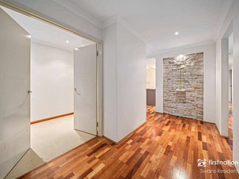 25 Kyneton Parkway, AVELEY, WA 6069 AUS