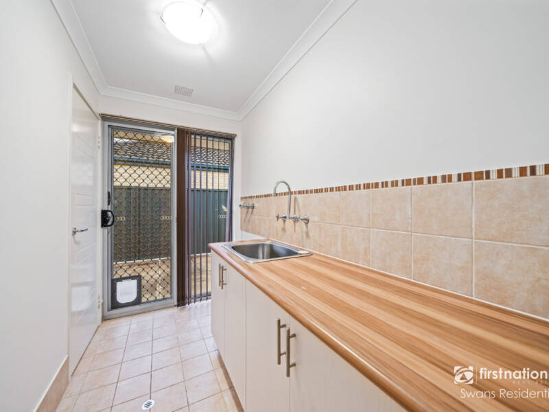 25 Kyneton Parkway, AVELEY, WA 6069 AUS