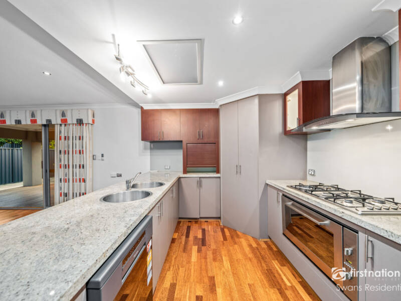 25 Kyneton Parkway, AVELEY, WA 6069 AUS