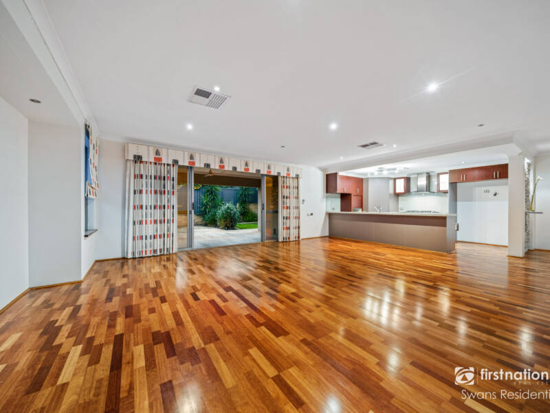 25 Kyneton Parkway, AVELEY, WA 6069 AUS