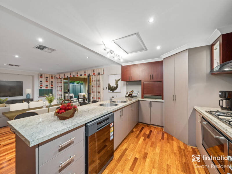 25 Kyneton Parkway, AVELEY, WA 6069 AUS
