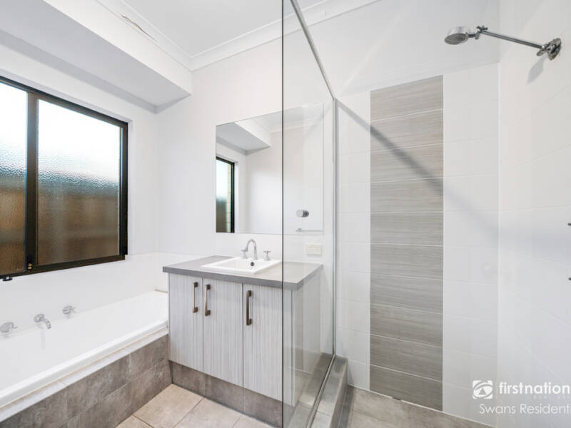 90 Cheriton Avenue, ELLENBROOK, WA 6069 AUS