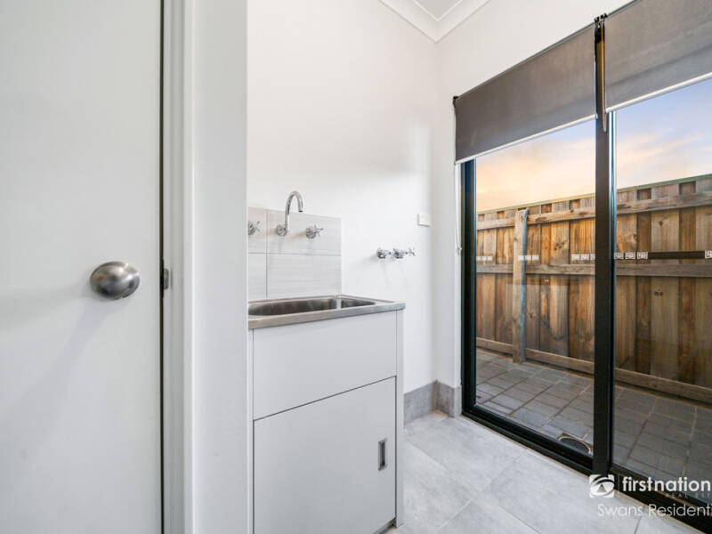 90 Cheriton Avenue, ELLENBROOK, WA 6069 AUS