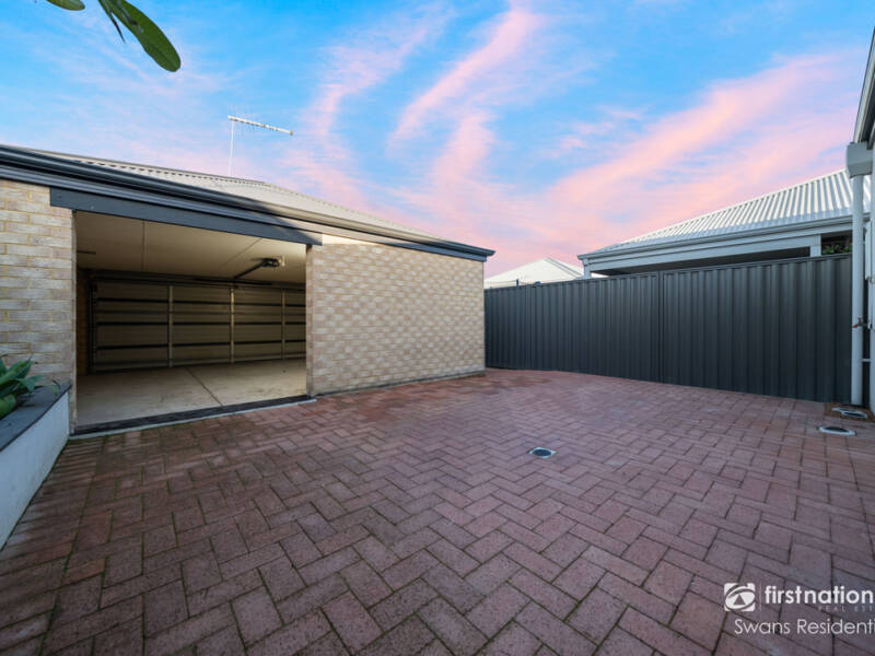 16 Kinlock Way, AVELEY, WA 6069 AUS