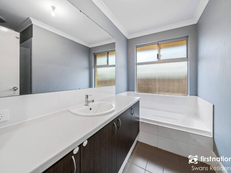 53 Hawthornden Avenue, ELLENBROOK, WA 6069 AUS