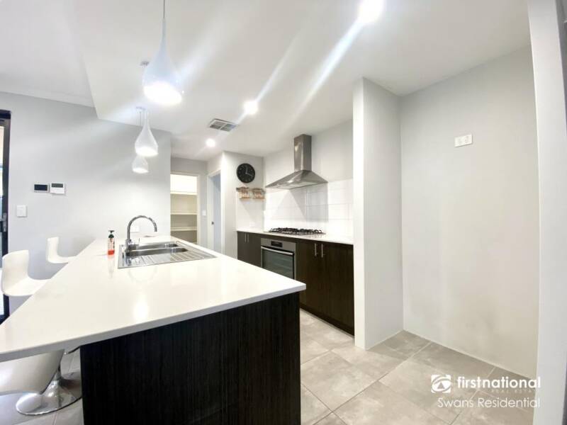 10 Torside Street, AVELEY, WA 6069 AUS