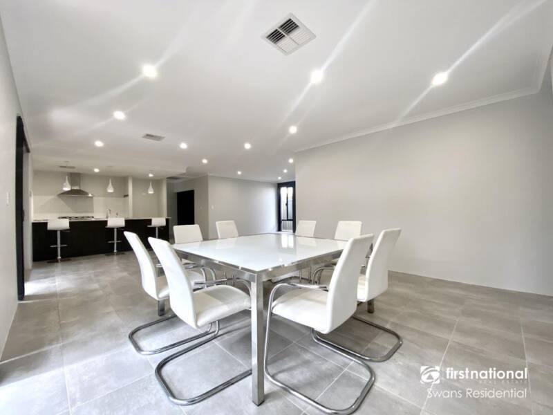 10 Torside Street, AVELEY, WA 6069 AUS