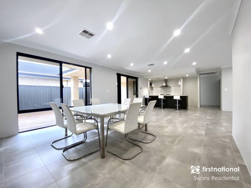 10 Torside Street, AVELEY, WA 6069 AUS