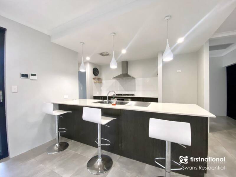 10 Torside Street, AVELEY, WA 6069 AUS