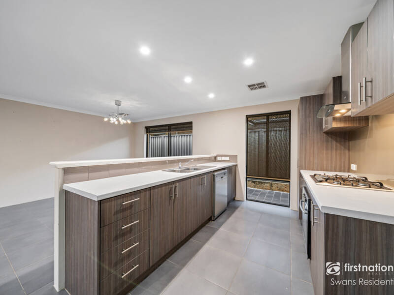 10 Marden Grange, AVELEY, WA 6069 AUS