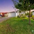 32 Wistow Drive, AVELEY, WA 6069 AUS
