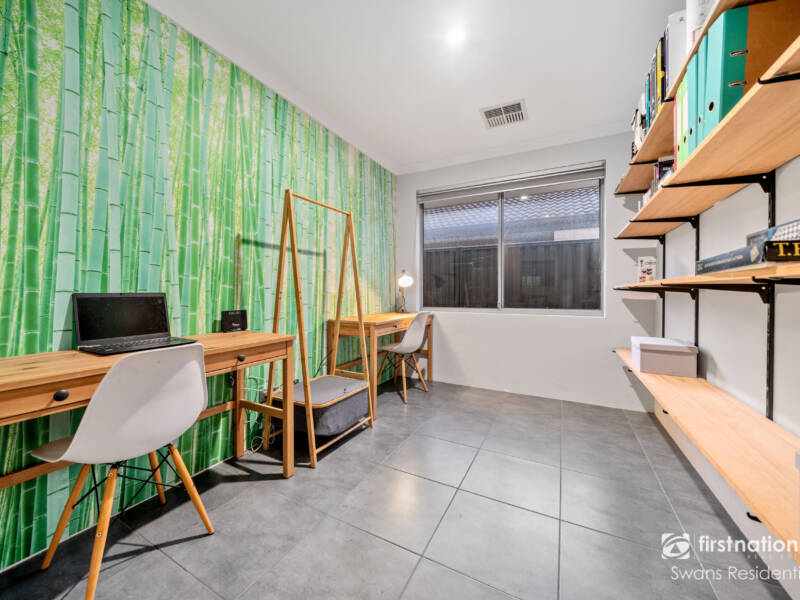32 Wistow Drive, AVELEY, WA 6069 AUS