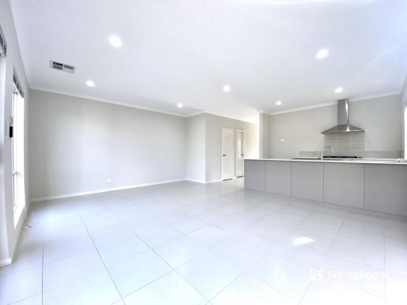 64 Strinesdale Boulevard, AVELEY, WA 6069 AUS