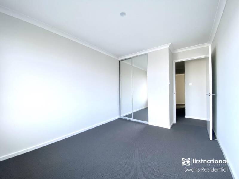64 Strinesdale Boulevard, AVELEY, WA 6069 AUS