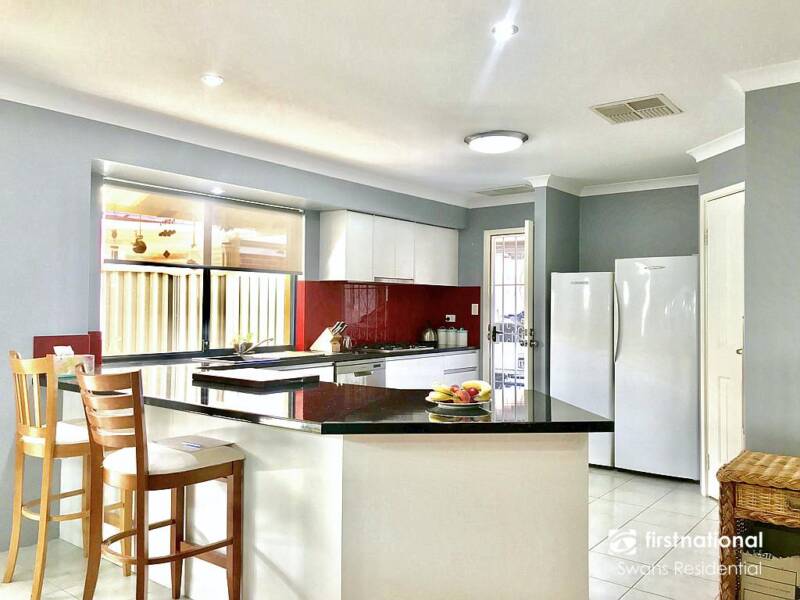 27 Ridley Street, AVELEY, WA 6069 AUS