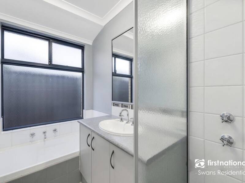 27 Ridley Street, AVELEY, WA 6069 AUS