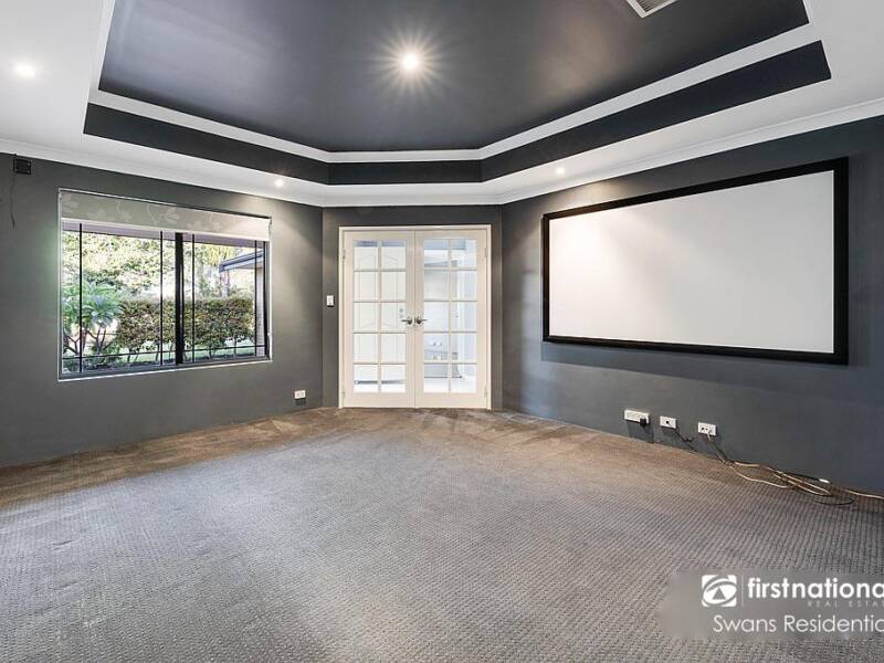 27 Ridley Street, AVELEY, WA 6069 AUS