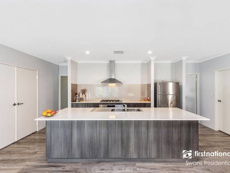 15 Cardross Street, BRABHAM, WA 6055 AUS