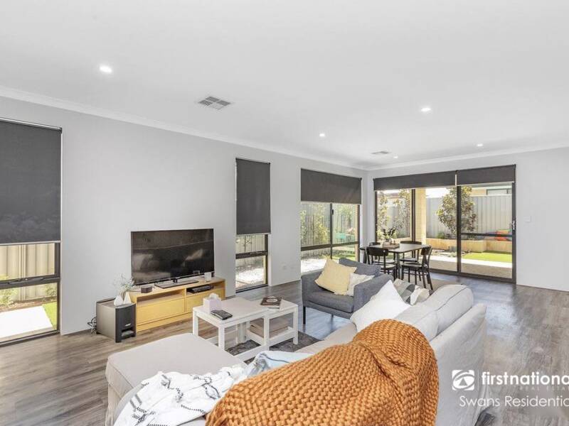 15 Cardross Street, BRABHAM, WA 6055 AUS