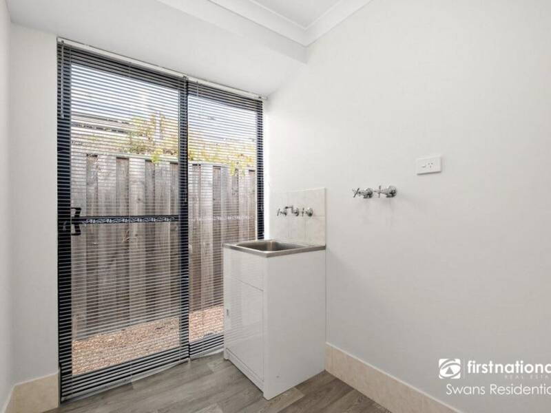 60 Brixton Crescent, ELLENBROOK, WA 6069 AUS