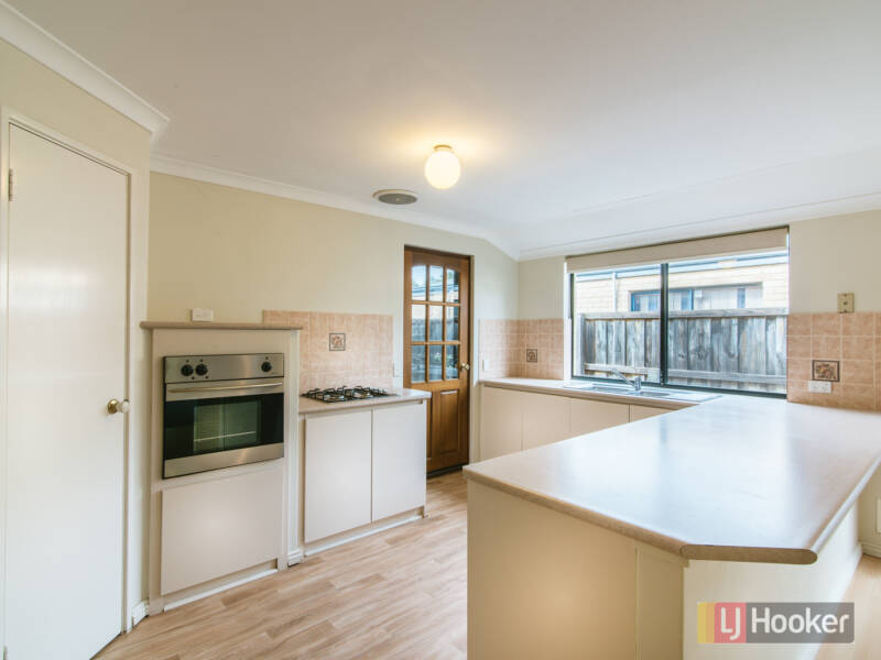 32 Rossini Circle, ELLENBROOK, WA 6069 AUS