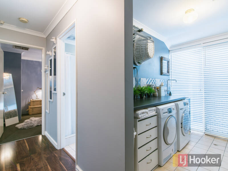 12 Winderie Crescent, ELLENBROOK, WA 6069 AUS