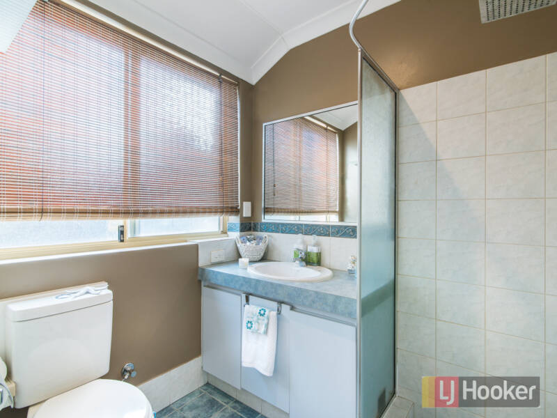 12 Winderie Crescent, ELLENBROOK, WA 6069 AUS