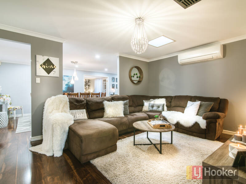 12 Winderie Crescent, ELLENBROOK, WA 6069 AUS