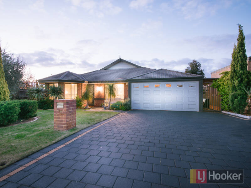 12 Winderie Crescent, ELLENBROOK, WA 6069 AUS