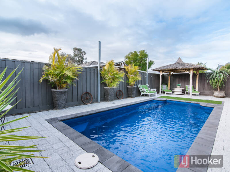 12 Winderie Crescent, ELLENBROOK, WA 6069 AUS