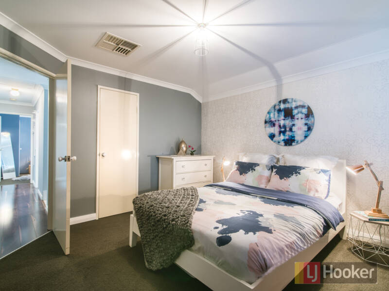 12 Winderie Crescent, ELLENBROOK, WA 6069 AUS