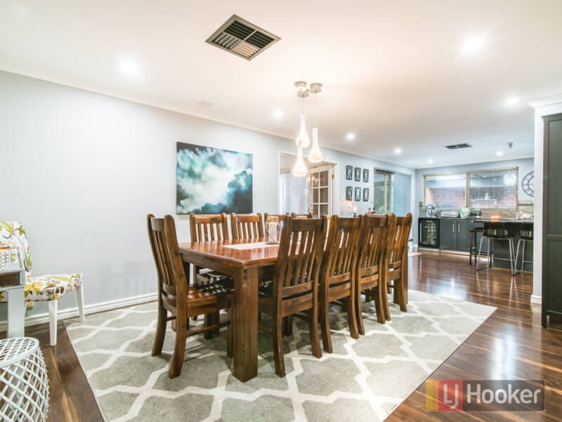 12 Winderie Crescent, ELLENBROOK, WA 6069 AUS