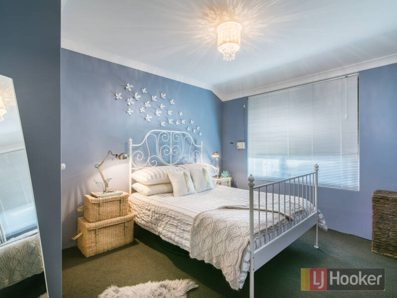 12 Winderie Crescent, ELLENBROOK, WA 6069 AUS