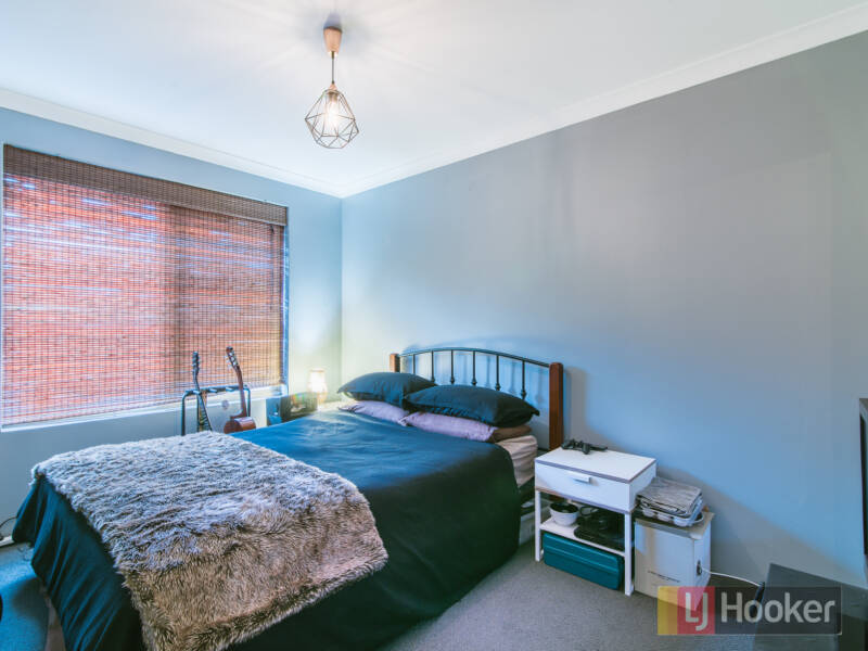 12 Winderie Crescent, ELLENBROOK, WA 6069 AUS
