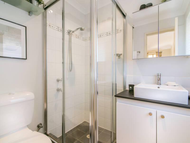 18 Halpin Circle, ELLENBROOK, WA 6069 AUS