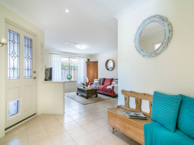 18 Halpin Circle, ELLENBROOK, WA 6069 AUS