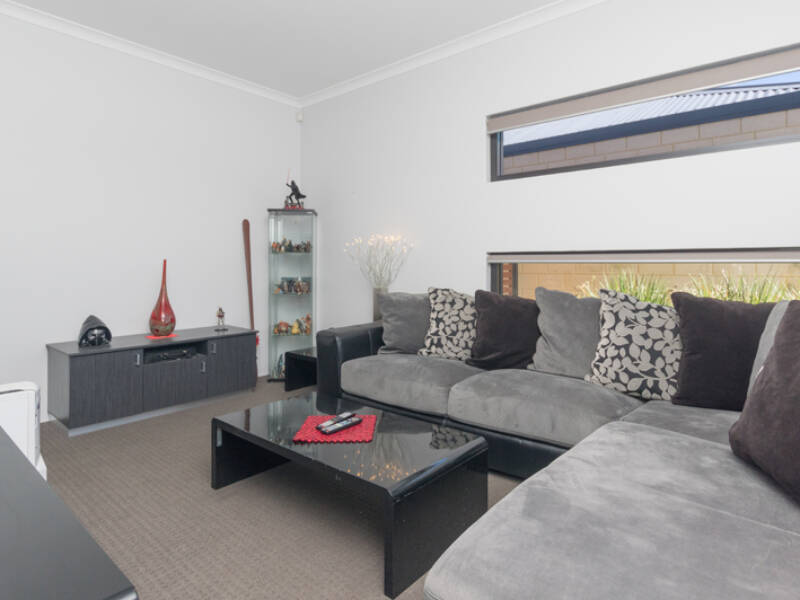 11 Limone Street, AVELEY, WA 6069 AUS