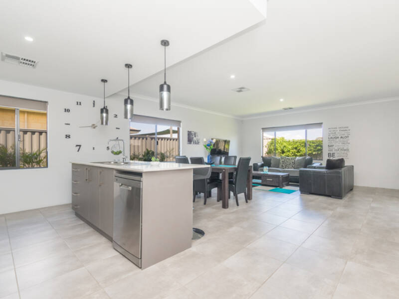 11 Limone Street, AVELEY, WA 6069 AUS