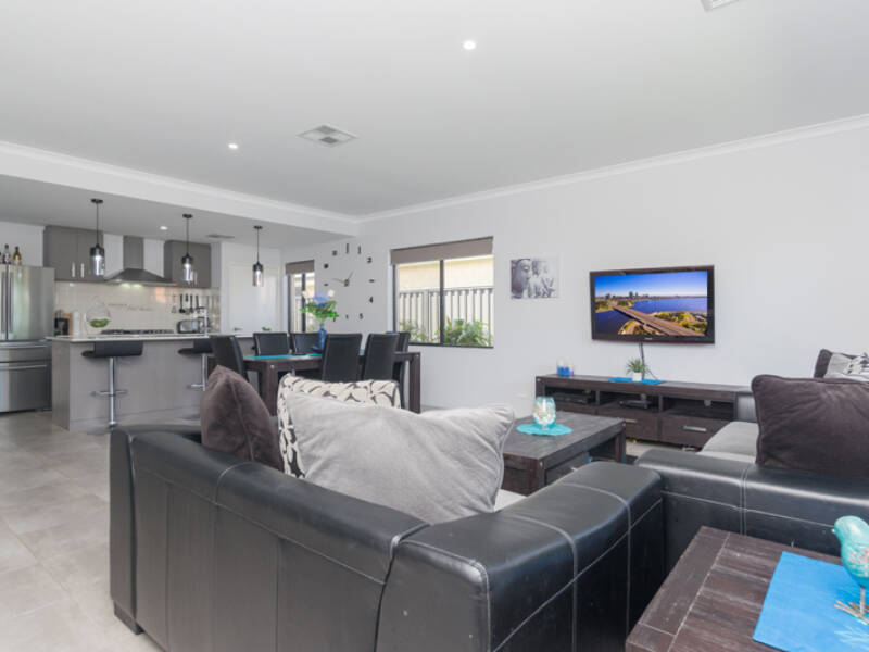 11 Limone Street, AVELEY, WA 6069 AUS