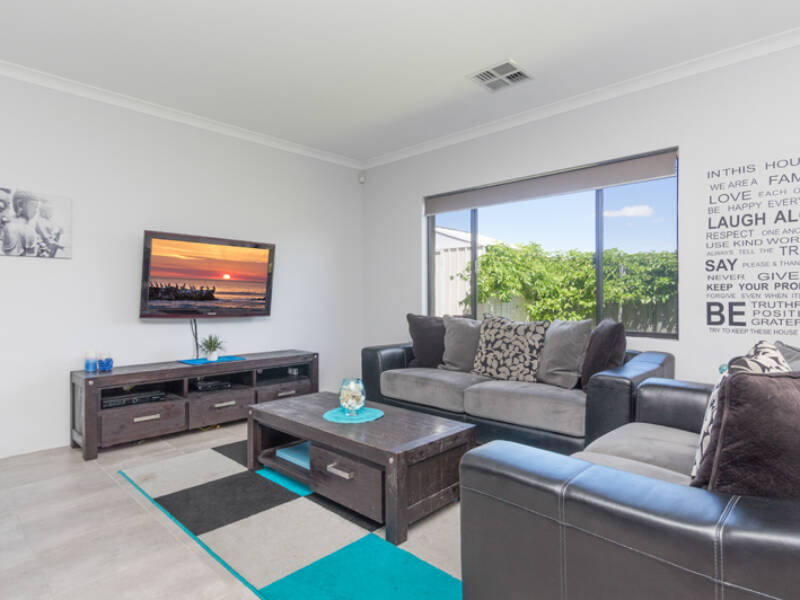 11 Limone Street, AVELEY, WA 6069 AUS