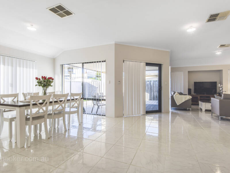 9 Yarran Link, ELLENBROOK, WA 6069 AUS