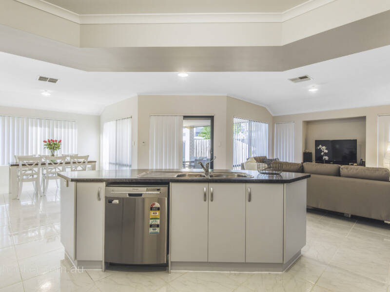 9 Yarran Link, ELLENBROOK, WA 6069 AUS