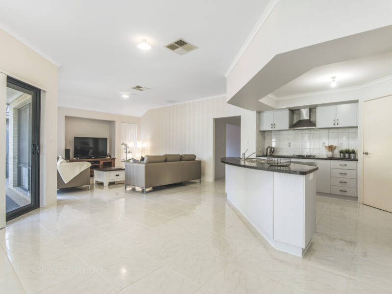 9 Yarran Link, ELLENBROOK, WA 6069 AUS