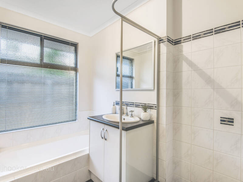 9 Yarran Link, ELLENBROOK, WA 6069 AUS
