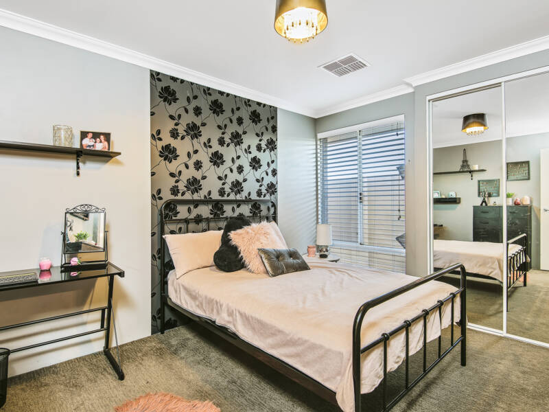 11 Croft Way, THE VINES, WA 6069 AUS