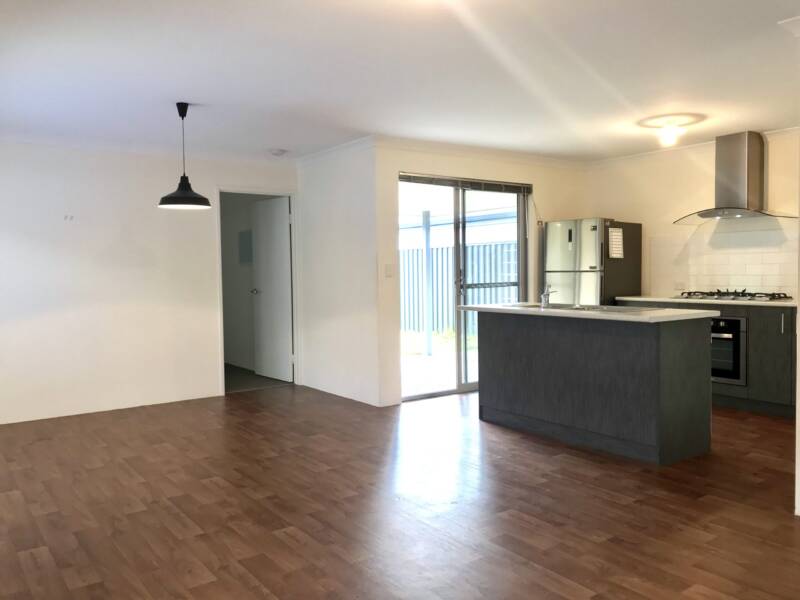 8 Hoveton Circuit, AVELEY, WA 6069 AUS
