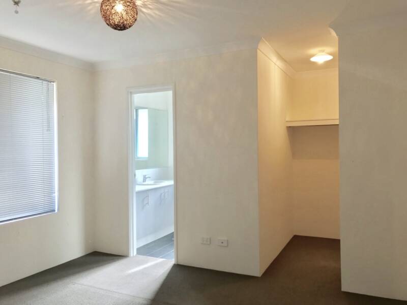 8 Hoveton Circuit, AVELEY, WA 6069 AUS